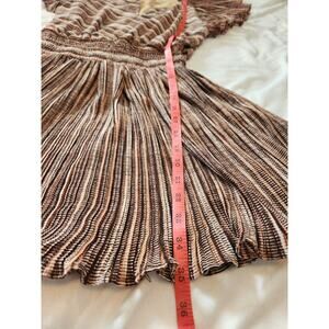 Shyanne Women's Smocked Waist Printed Ruffled Dress Size Small